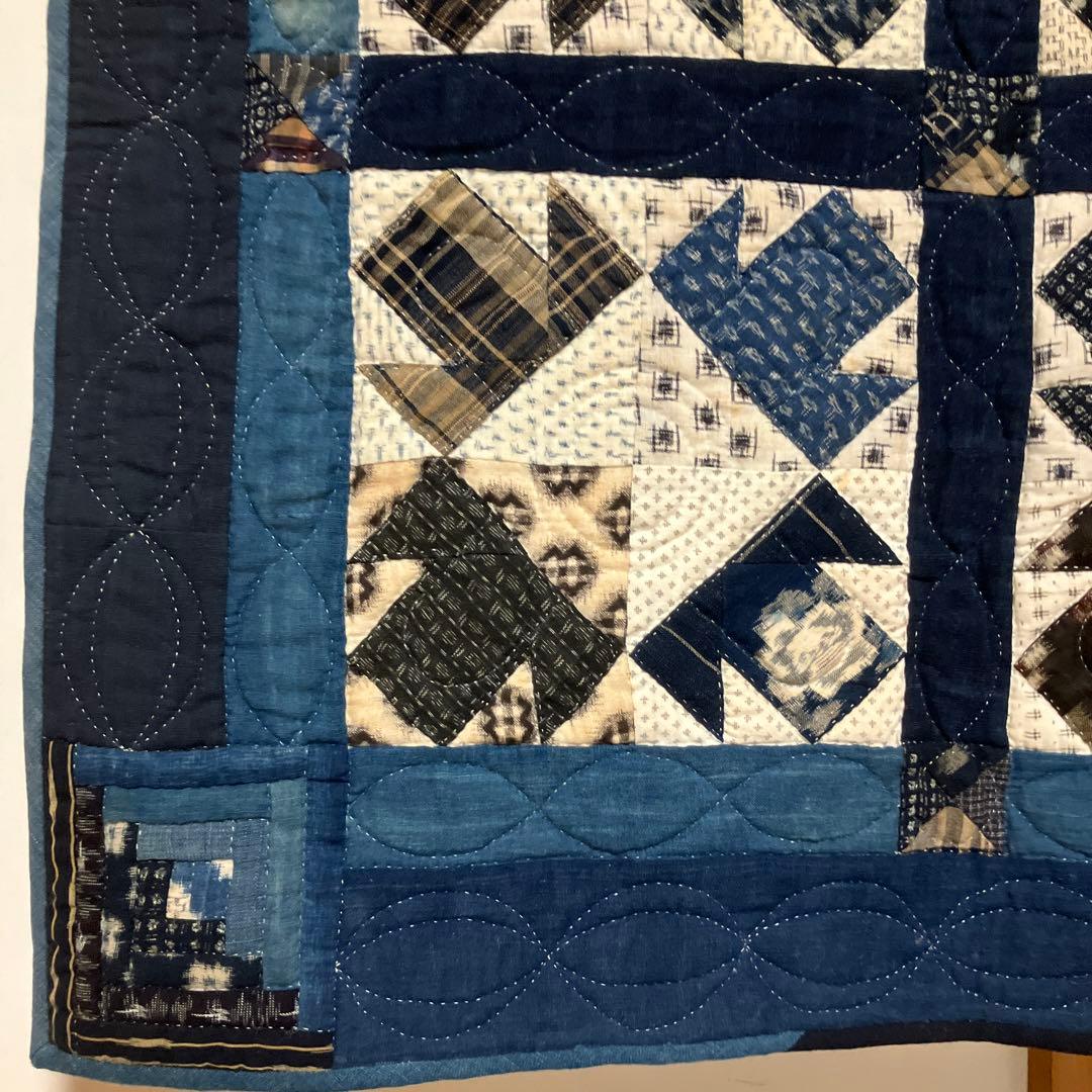 絣のタペストリー