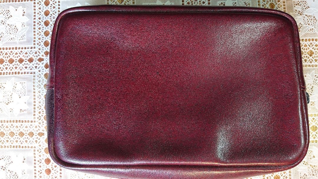 ゴールドファイルクラッチバッグ、スモールバック、化粧ポーチ、セカンドバッグ