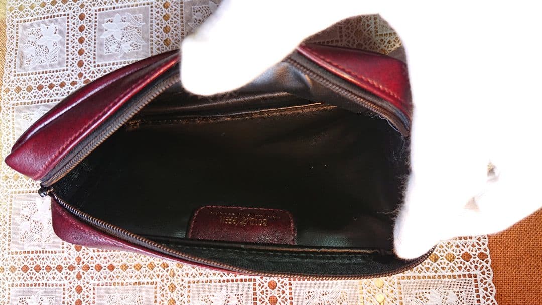 ゴールドファイルクラッチバッグ、スモールバック、化粧ポーチ、セカンドバッグ