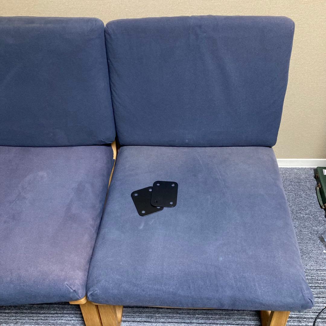 無印良品　リビングでもダイニングでもつかえるソファチェア　左