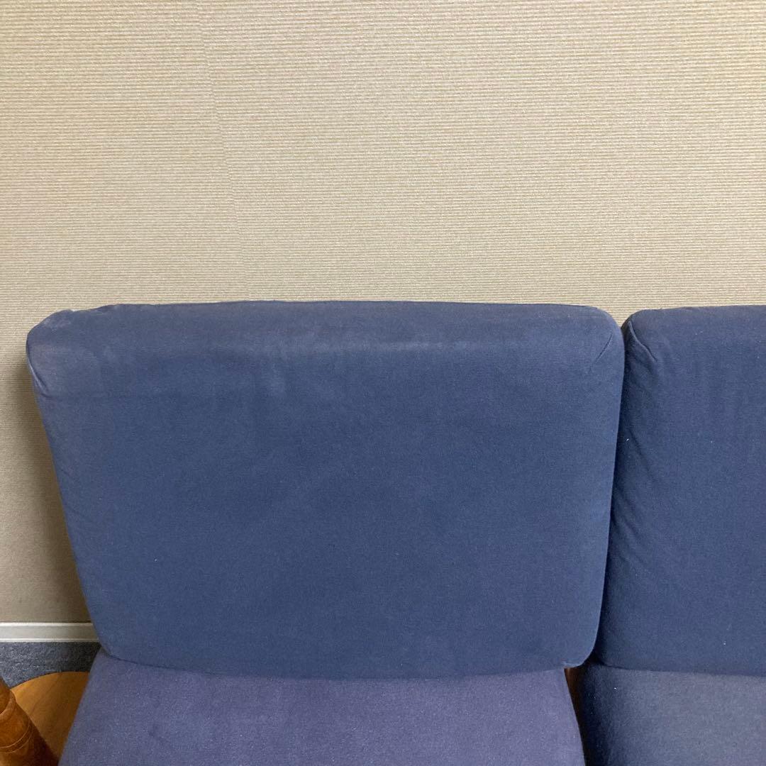 無印良品　リビングでもダイニングでもつかえるソファチェア　左