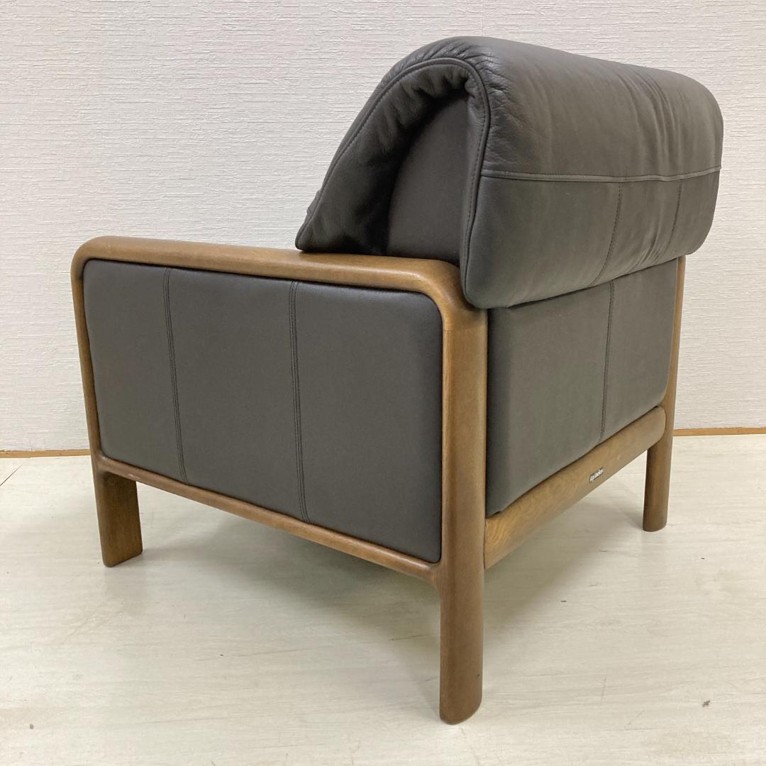 【カリモク】本革 一人掛けソファ シングルソファ レザー アームチェア A