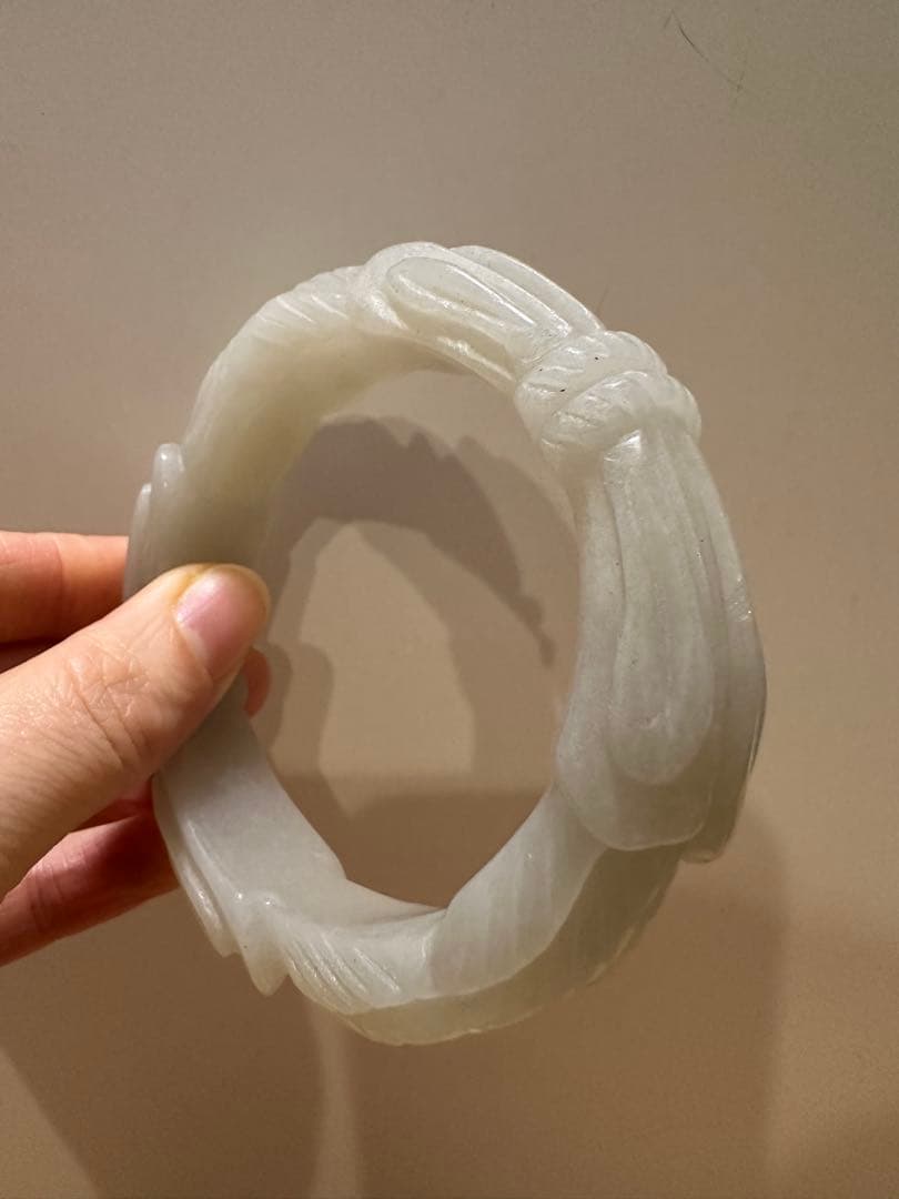 蝶々リボン　シャー太翠バングル原石