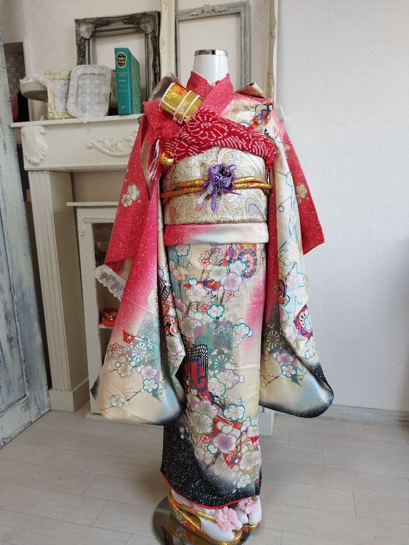 正絹☆古典調絵羽柄の着物単品