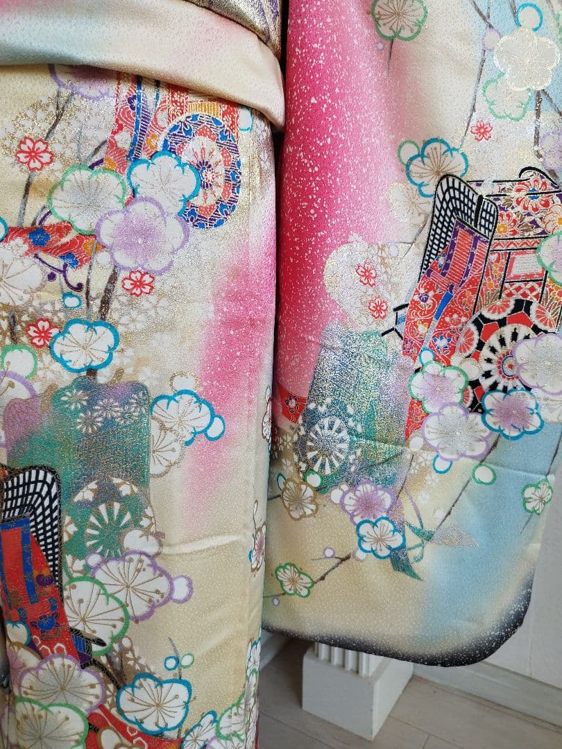 正絹☆古典調絵羽柄の着物単品