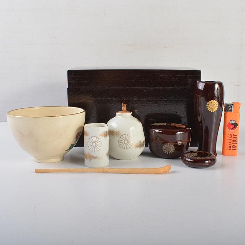 茶道具 利休茶箱 色絵花文茶碗 菊桐蒔絵棗など 七点 一式 V R7103