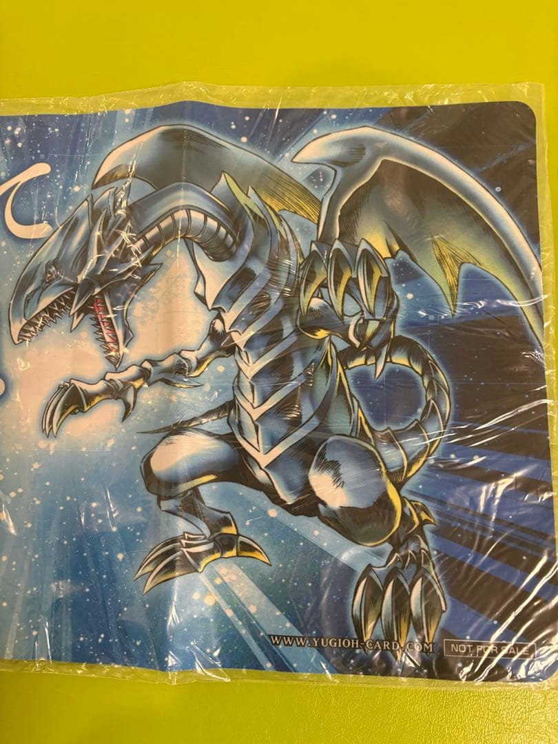 当選品未開封】青眼白龍 デュエルフィールドプレゼントキャンペーン