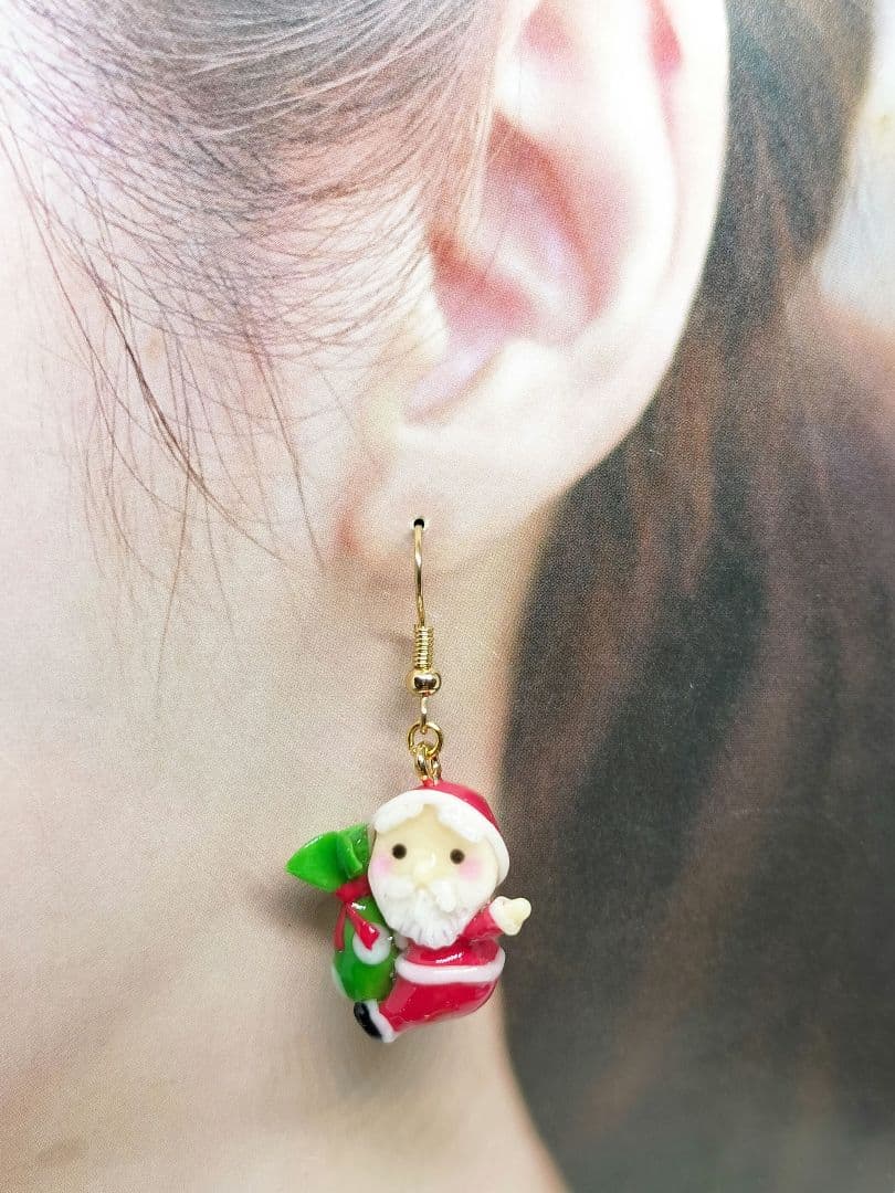 クリスマス　サンタとトナカイピアス