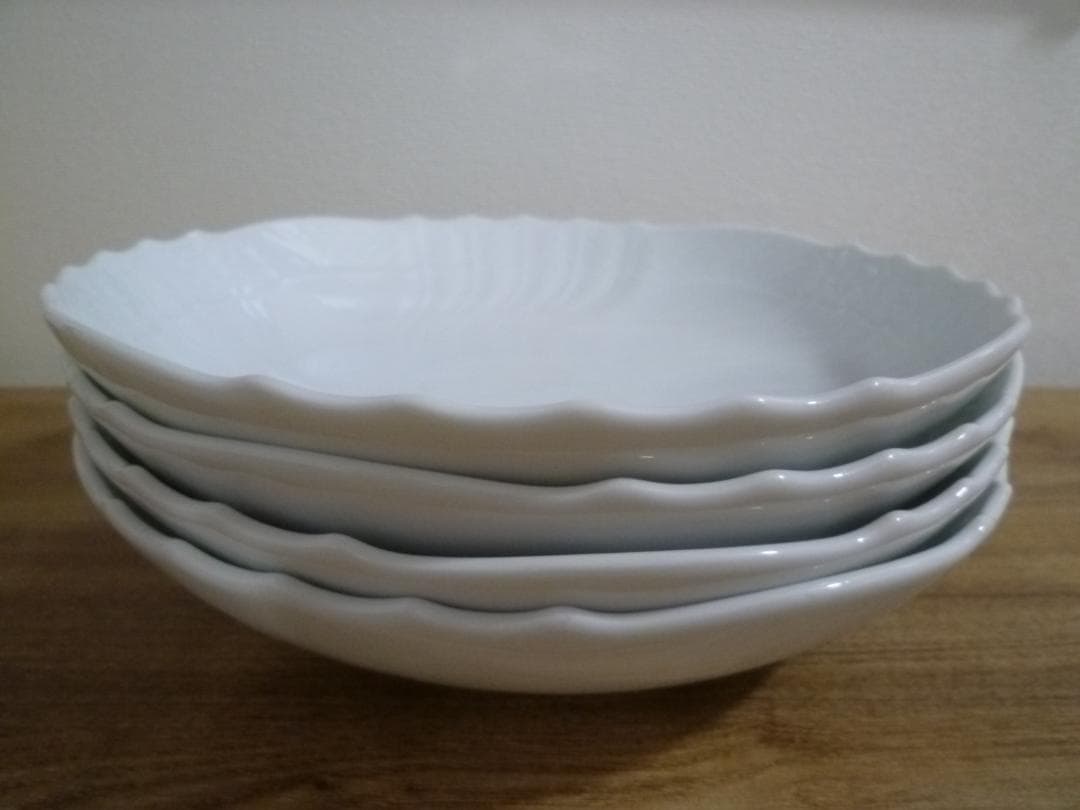 リチャードジノリ ベッキオホワイト 盛り皿、４枚