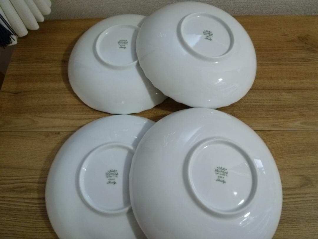 リチャードジノリ ベッキオホワイト 盛り皿、４枚