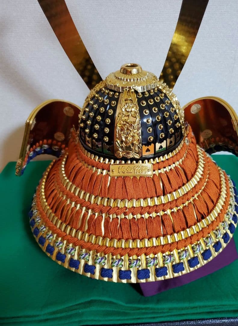 兜飾り一福作本金箔押小札兜