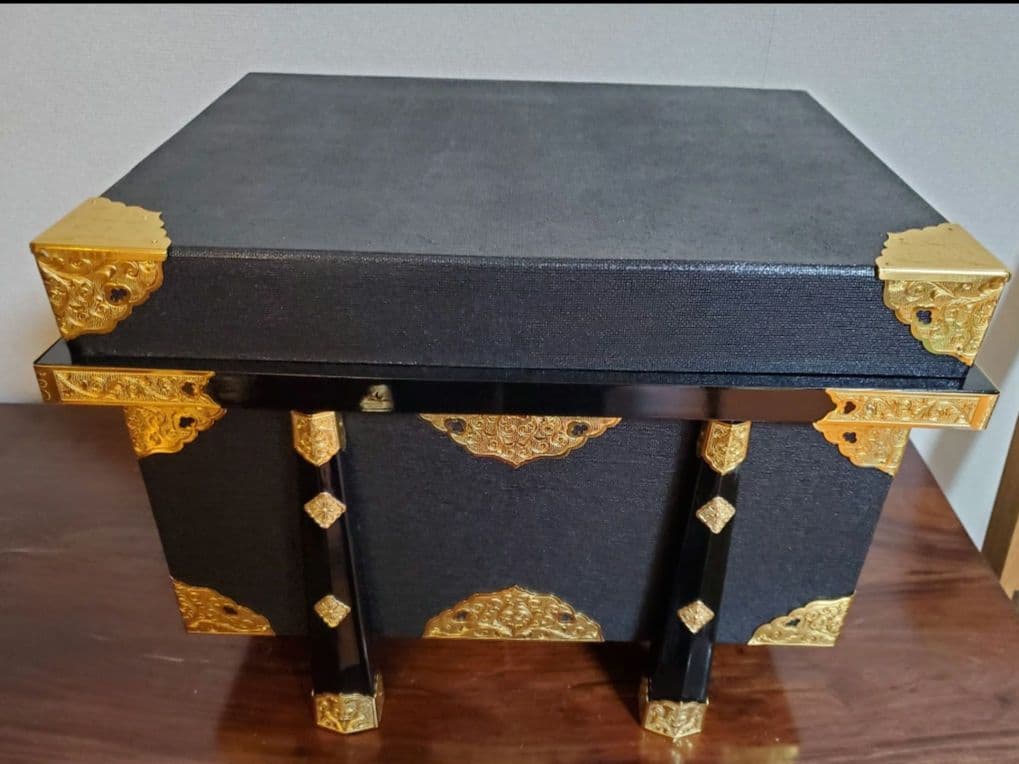 兜飾り一福作本金箔押小札兜