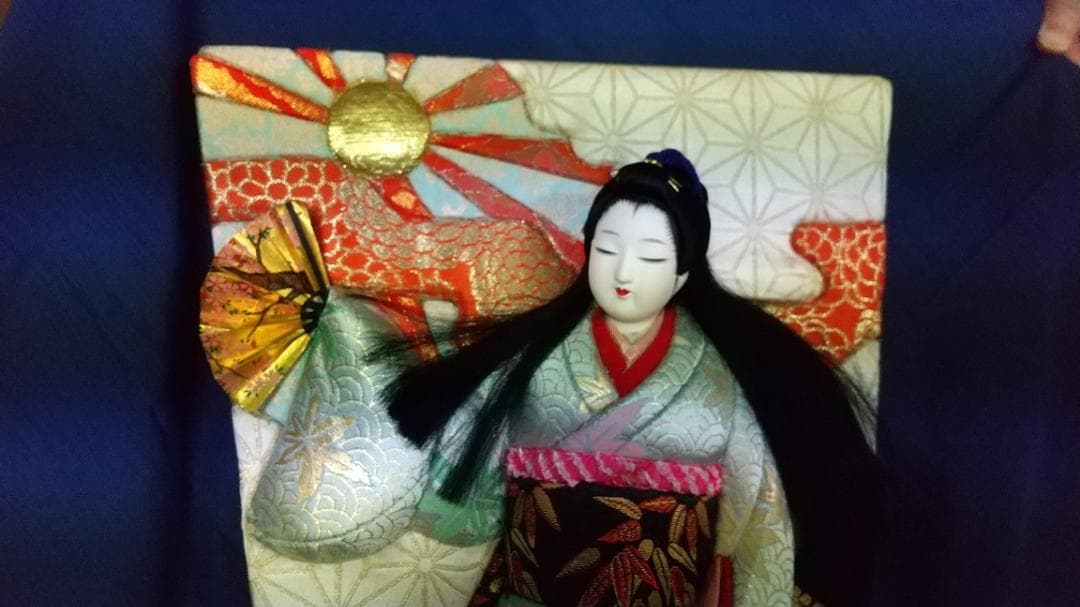 東芸木目込み人形　羽子板（年賀の舞）