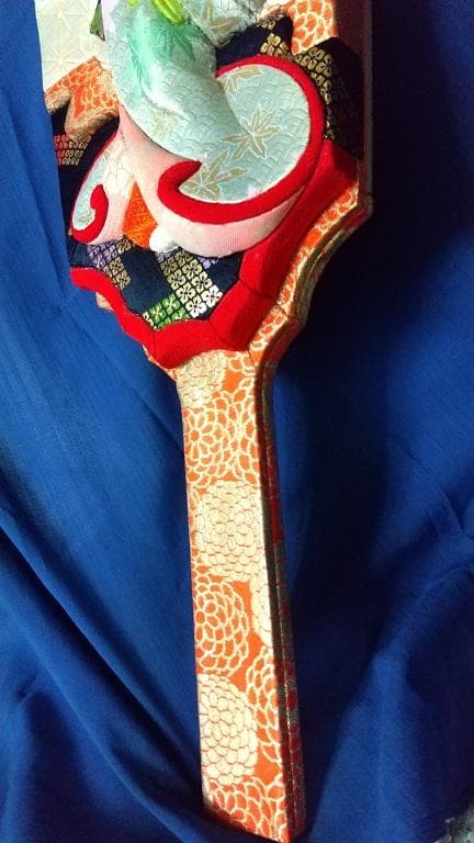 東芸木目込み人形　羽子板（年賀の舞）