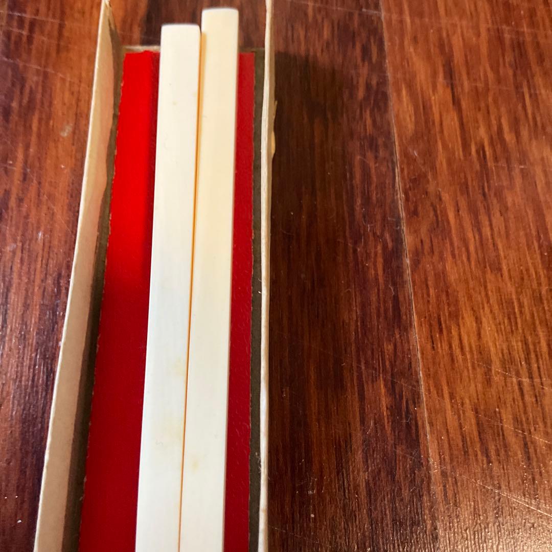 天然素材の箸一膳、収納ケース付き