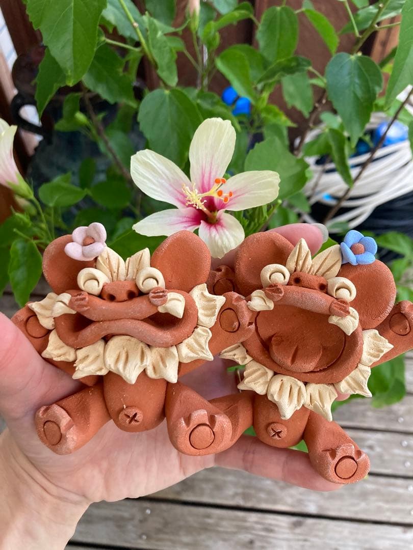 シーサー　御守り　魔除け　厄除け　笑顔　ニコニコ　花シーサー　沖縄　置物