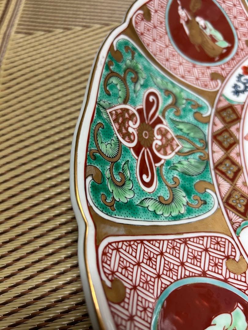 有田焼　花と車輪の陶磁器皿　直径45cm