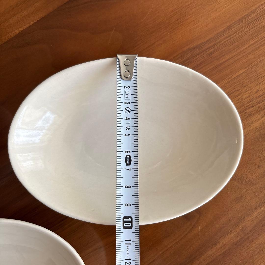 楕円形の乳白色のお皿 3枚セット - メルカリ