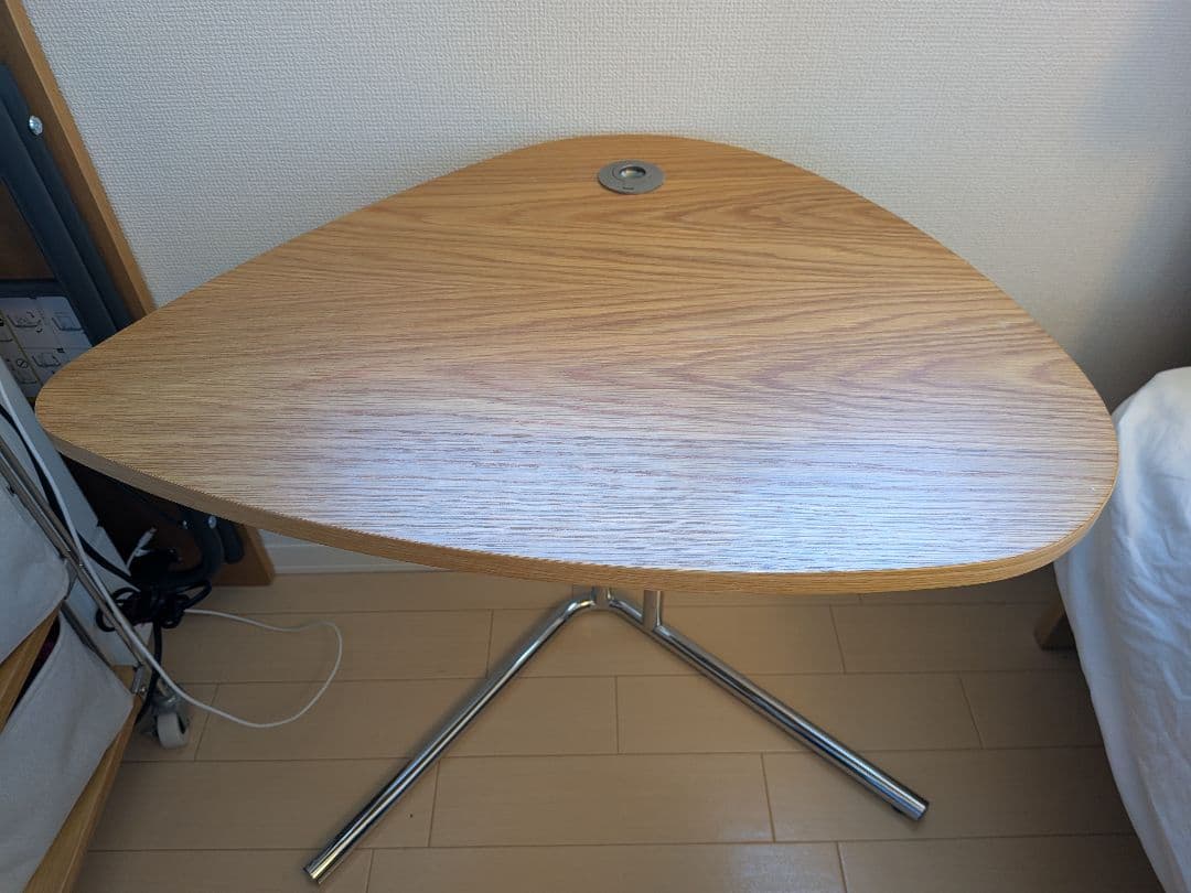 だんご3兄弟ママアクタス　Tectaテクタ　k22 サイドテーブル　オーク