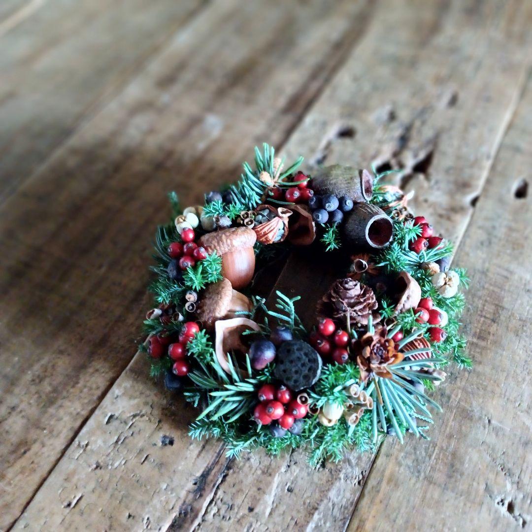 新品 未使用 ドライフラワー 木の実のリース ミニリース 壁掛け インテリア