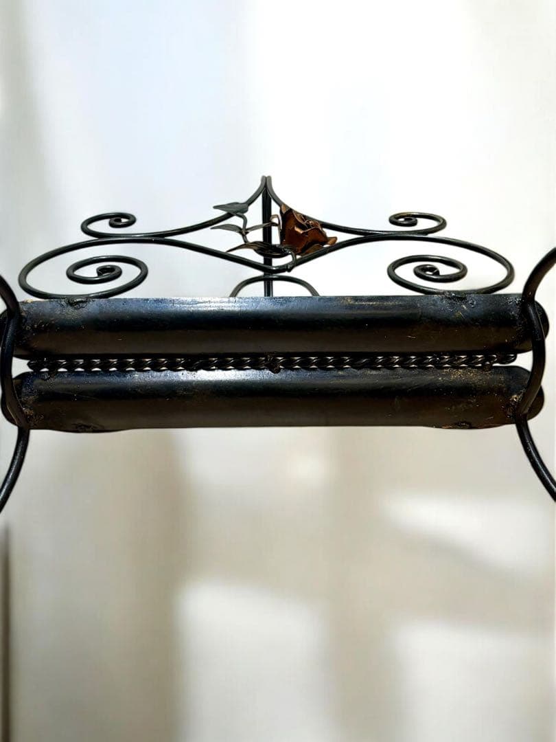 アンティーク ビンテージ アイアン製 薔薇 マガジンラック ローズ