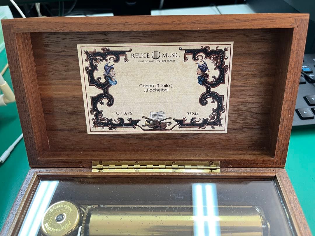 Reuge Music オルゴール 木製