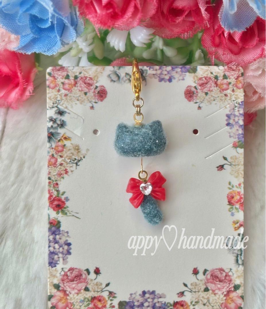 もふっと♡ロシアンブルー　にゃんこしっぽゆらゆら★カニカンチャーム