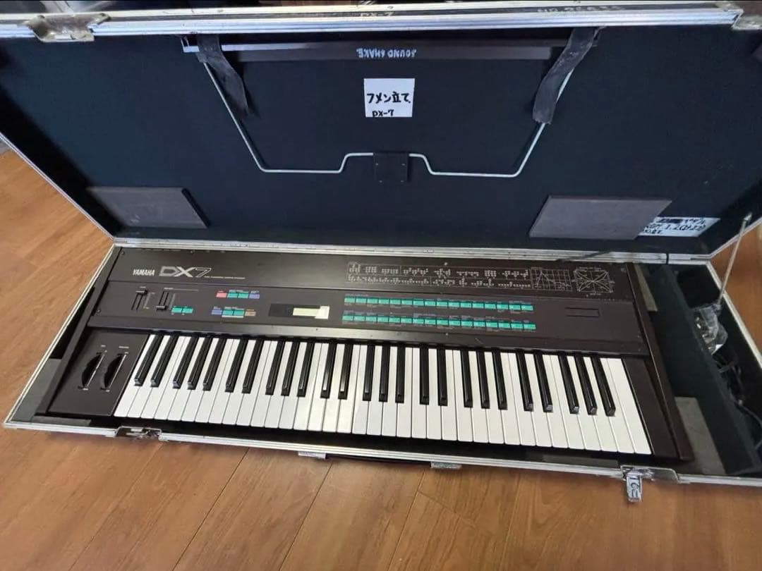 YAMAHA DX7 シンセサイザー　ハードケース付 Yahoo!オークション -「yamaha dx7 ケース」の落札相場・落札価格
