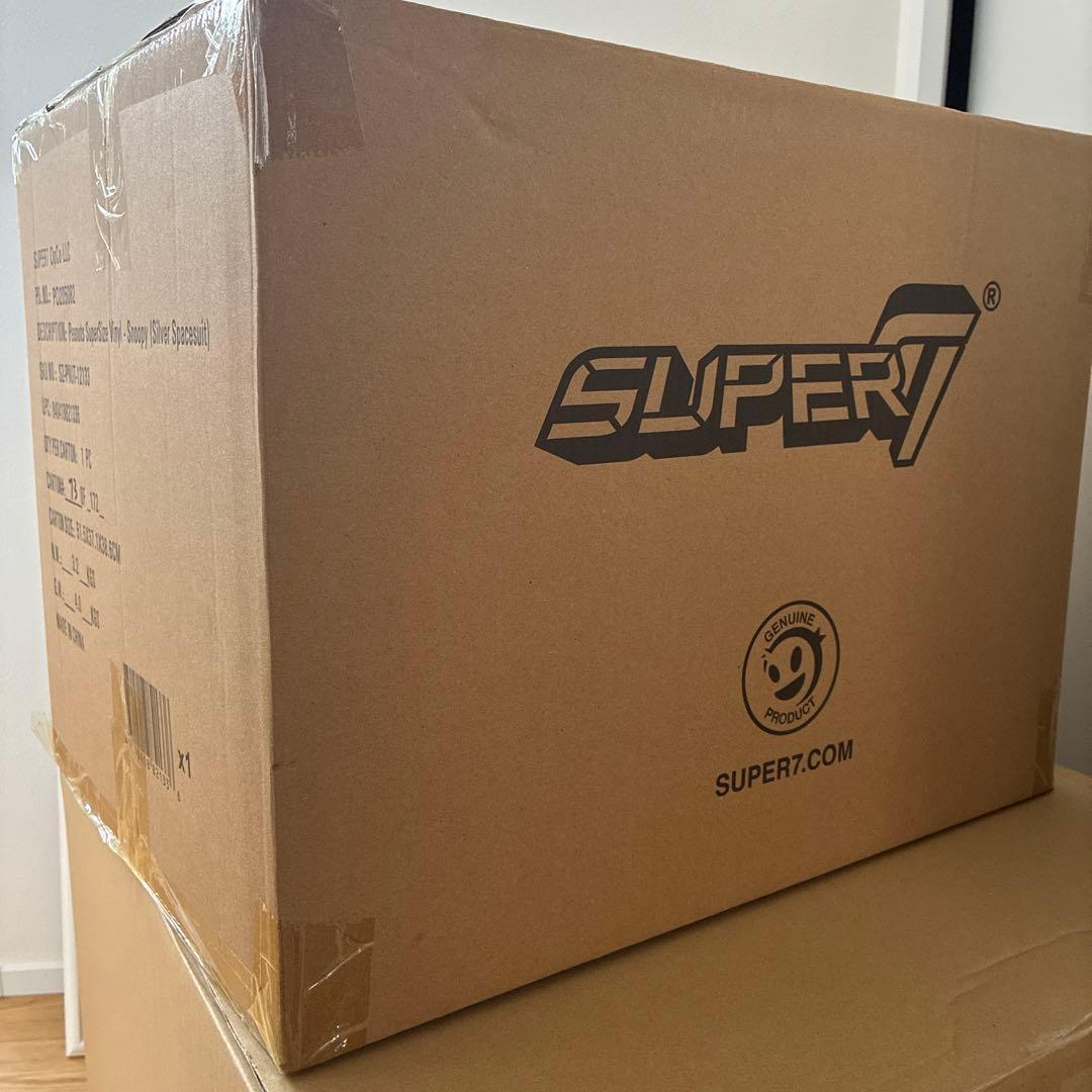 atmos限定150体 SNOOPY (SILVER SPACESUIT) - メルカリ