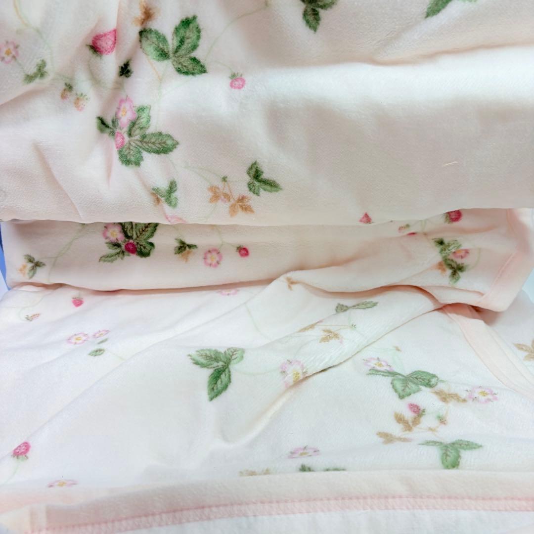  ウェッジウッド　ワイルドストロベリー　綿毛布　ピンク