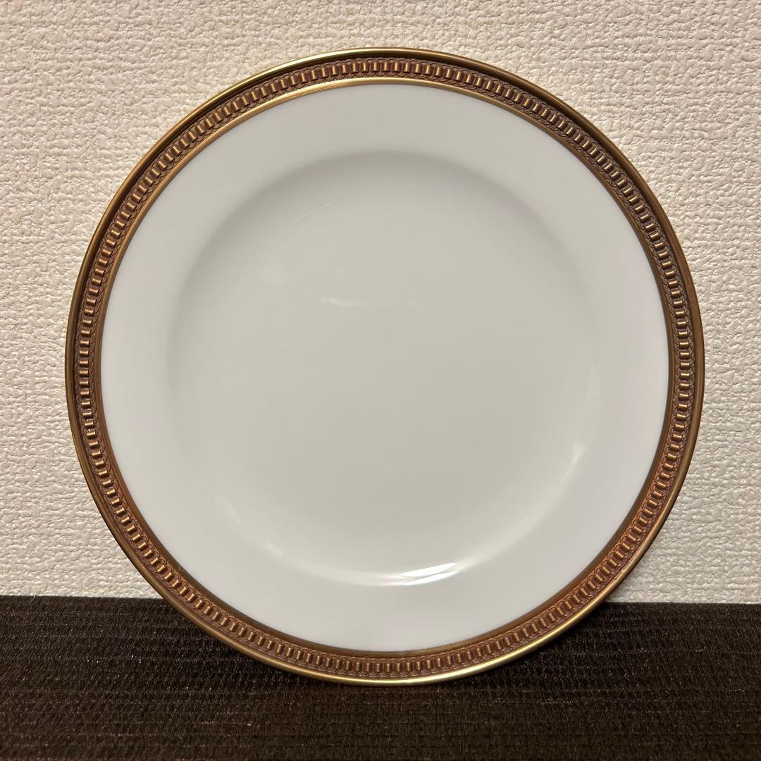 大倉陶園　クラウンエンボス　デザートプレート　20.5cm 金彩金蝕