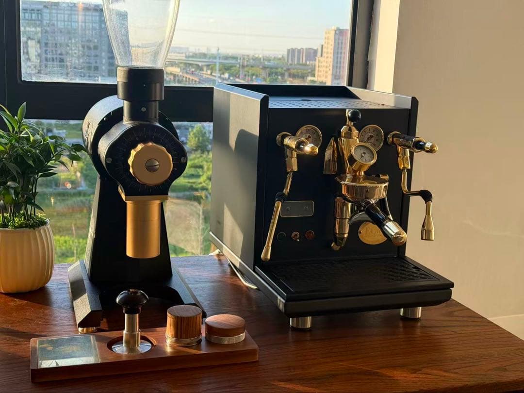 Mahlkonig EK43/43S 粉受けカップ ＋ノブ (ゴールド)