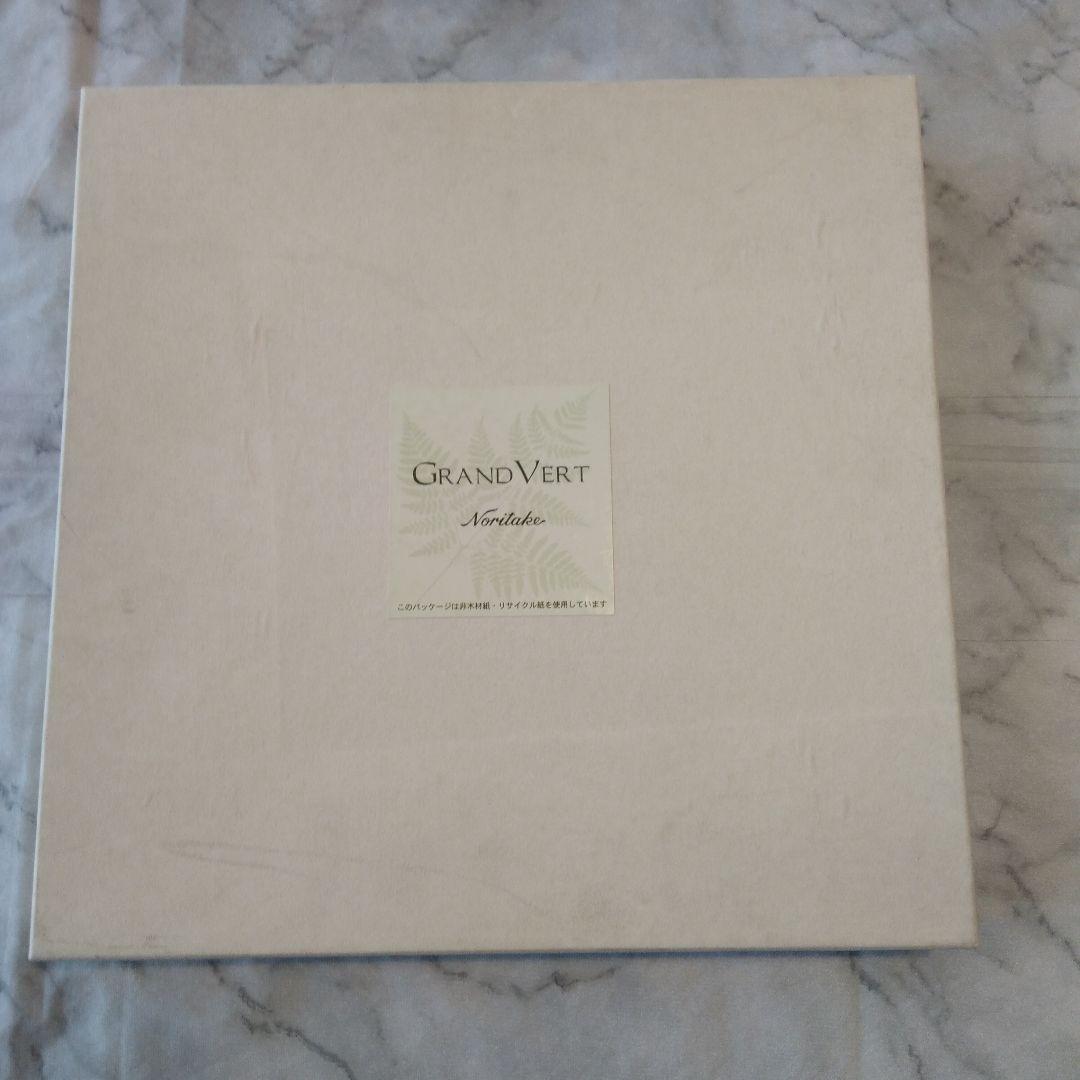 未使用品、激レア！Noritake Grand Vert 耳付ケ－キ皿