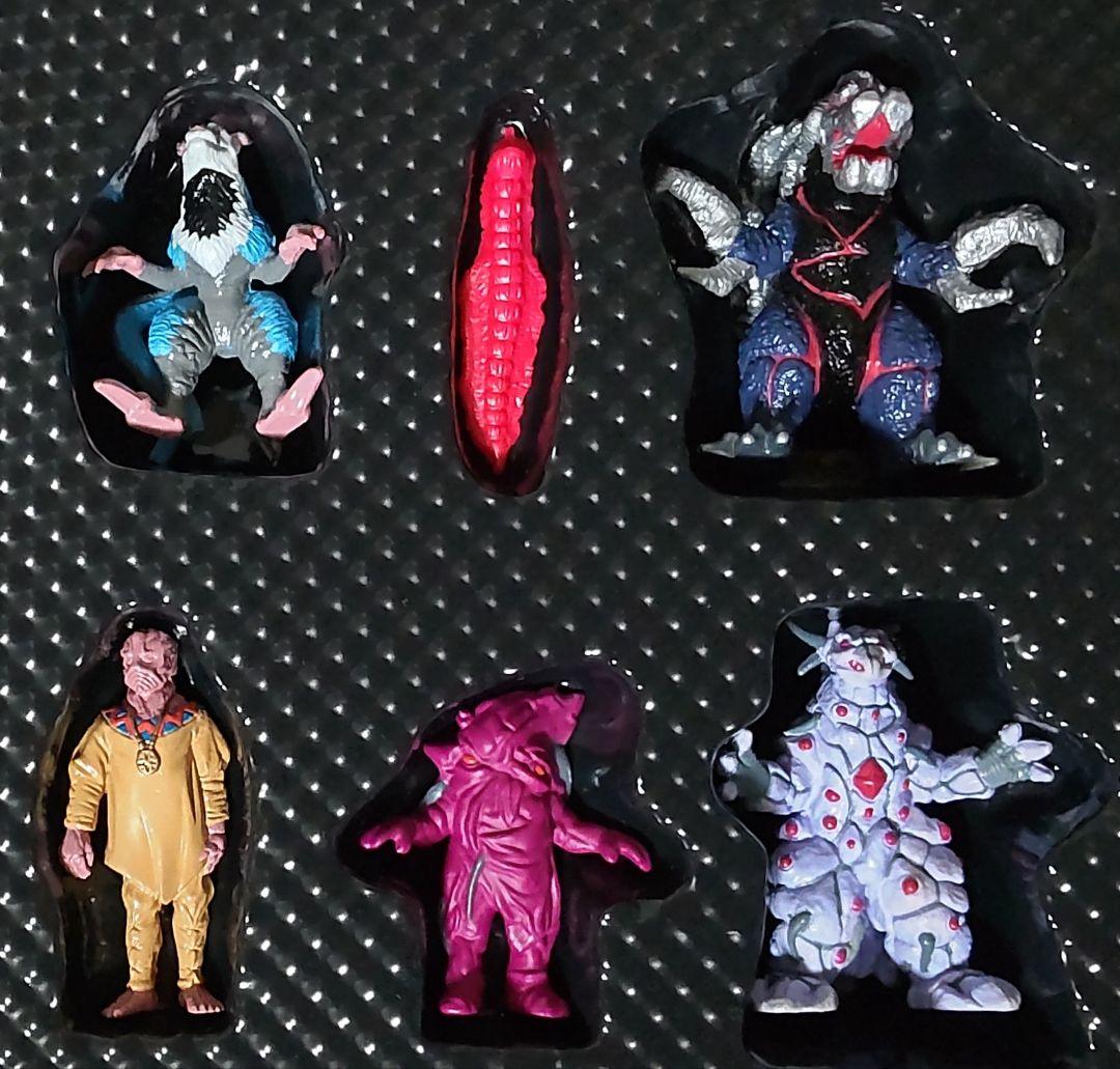 ウルトラモンスター超全集 ウルトラマンダイナ光臨編 - メルカリ