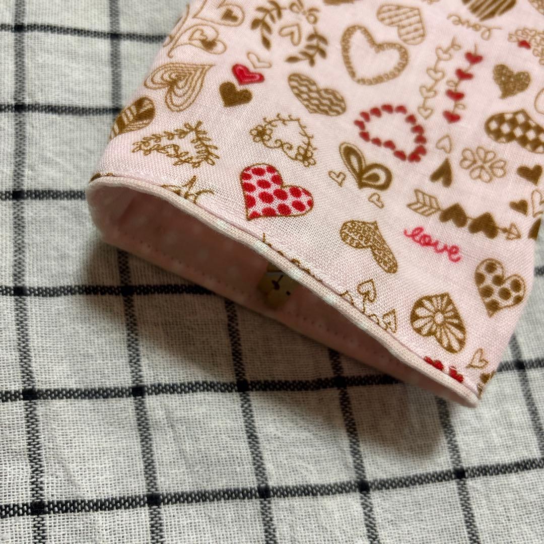 947.ペットボトルカバー ハンドメイドガーゼハンカチ ハート ピンク