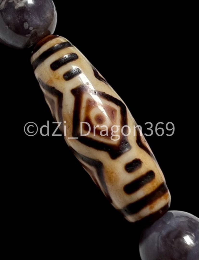 【一点限り】 上肯龍眼天珠とヴァイオレットクォーツのブレス