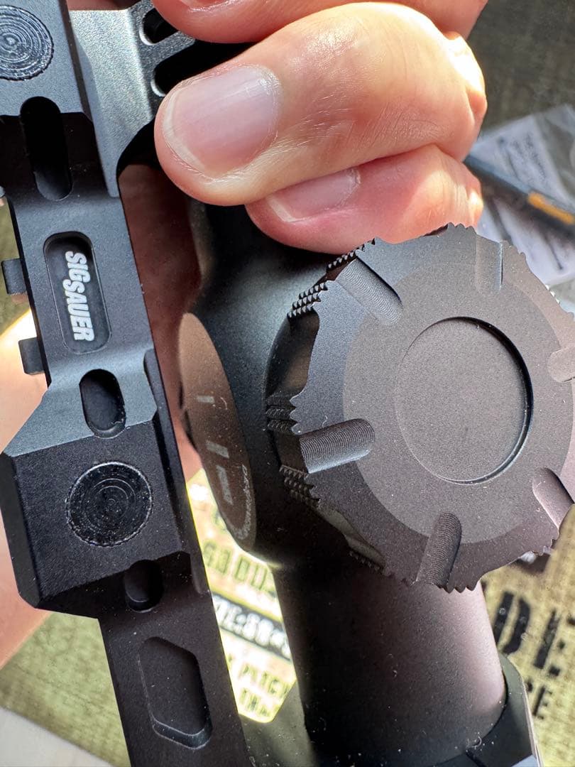 即納SIG SAUER TANGO6T スコープ　サバゲー　ドットサイト