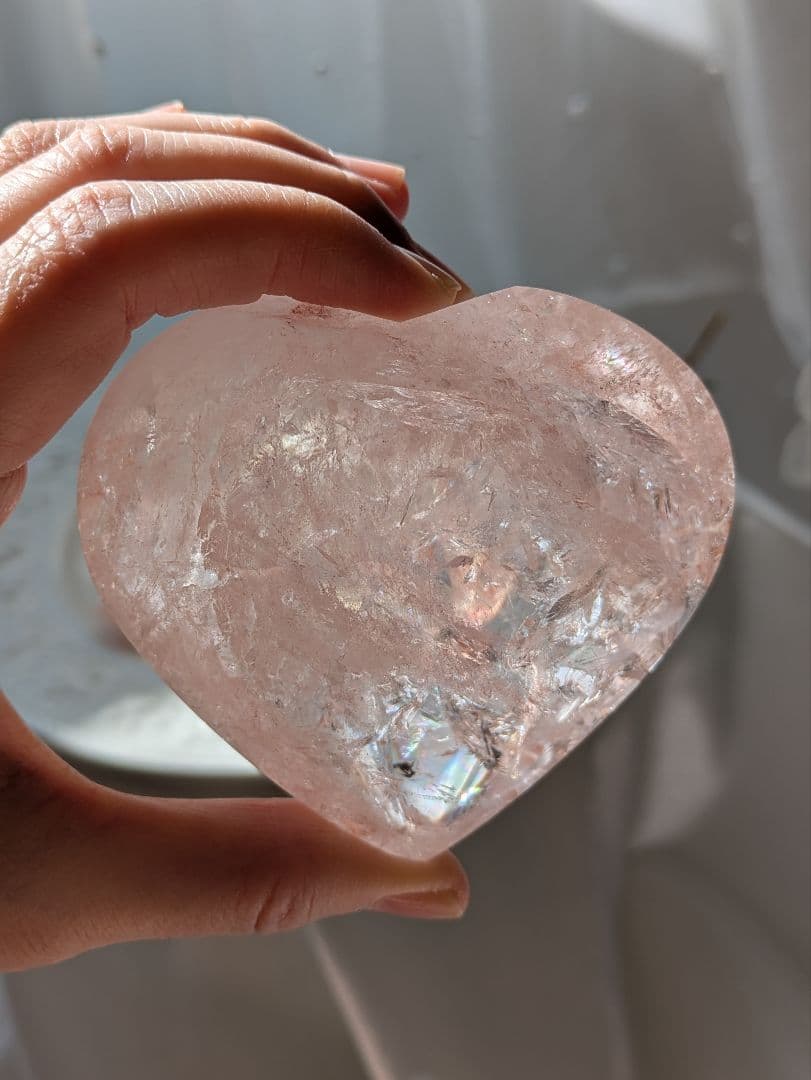 ♡ピンクアゼツライト（通称） 濃ピンク　クリアクォーツ♡　ぷっくりハート