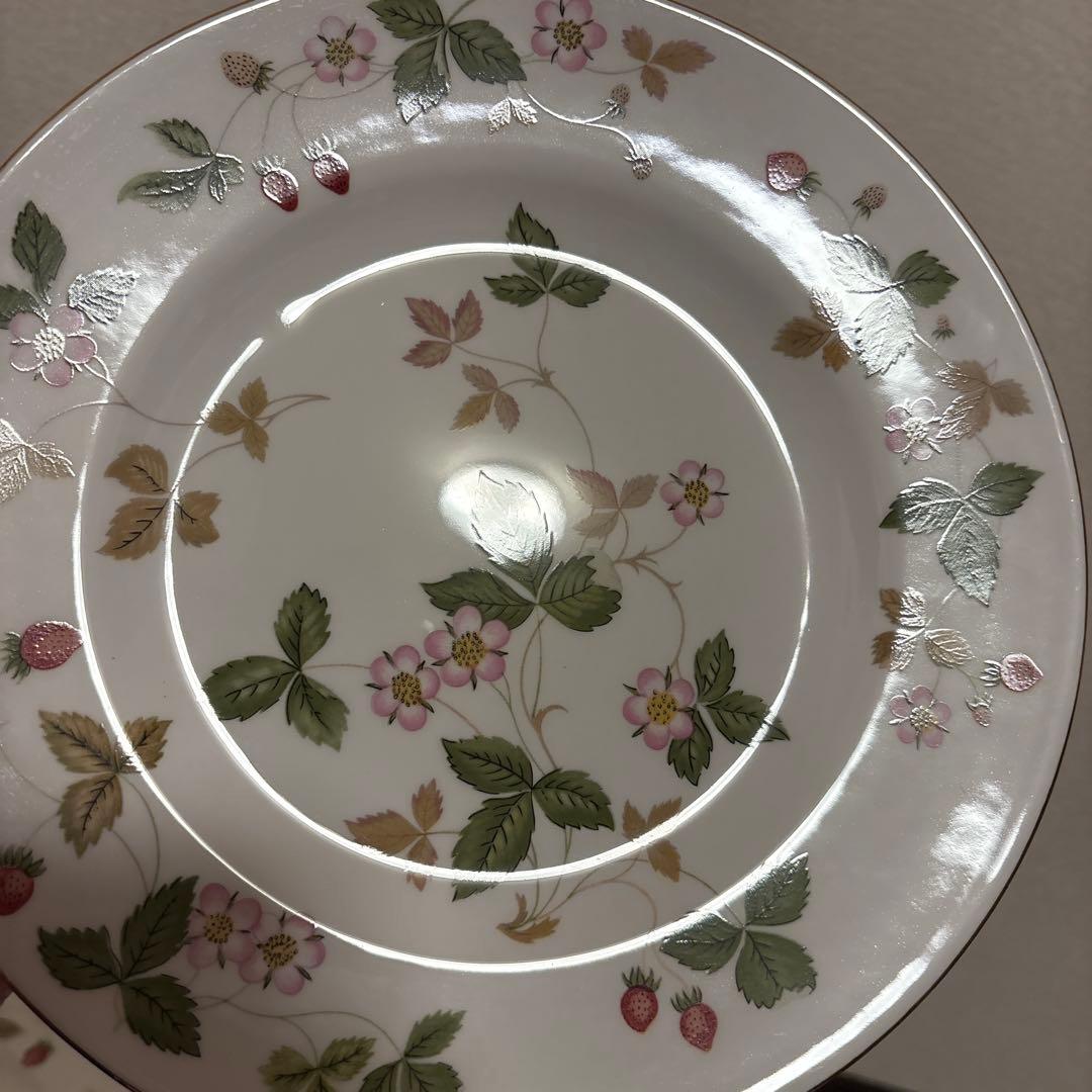 ウェッジウッド　ワイルドストロベリー　デザートプレート　20.5cm