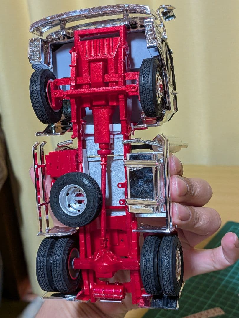 デコトラプラモデル完成品 日野テラヴィトレーラーヘッド ヘビー