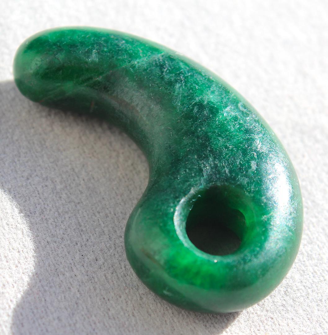 ［濃緑&透明感］古墳期 硬玉翡翠 勾玉 14.4g 出土品 / 糸魚川翡翠