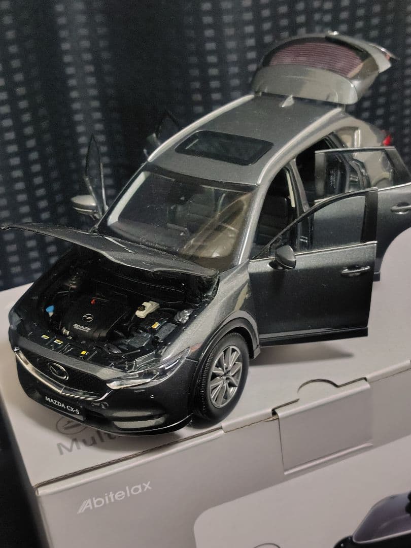 B*N様 MAZDA CX-5　モデルカー　1/18