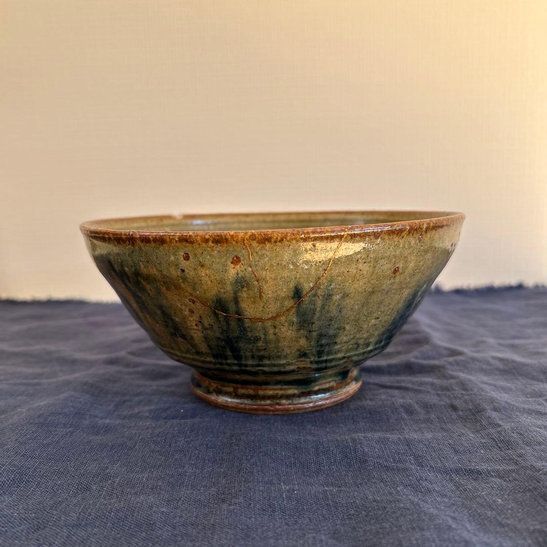 イムサエムさん　深鉢【欠けあり】