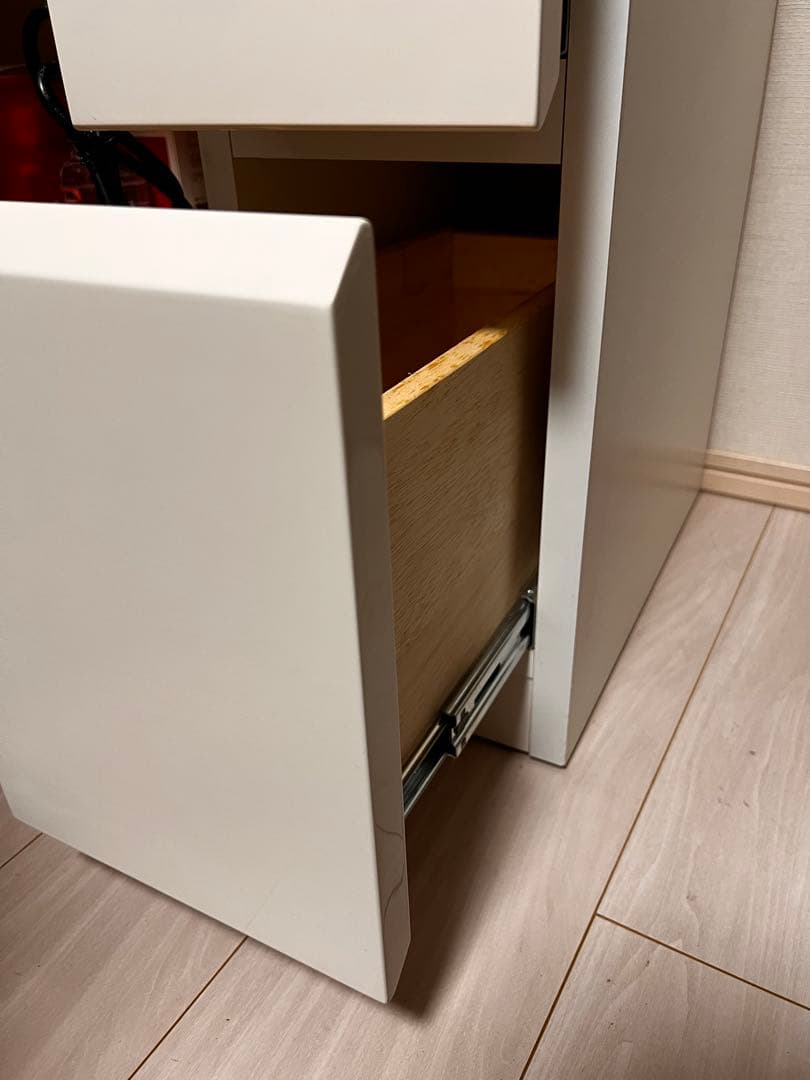 大塚家具ホワイト モダン ドレッサー 大きな鏡付き