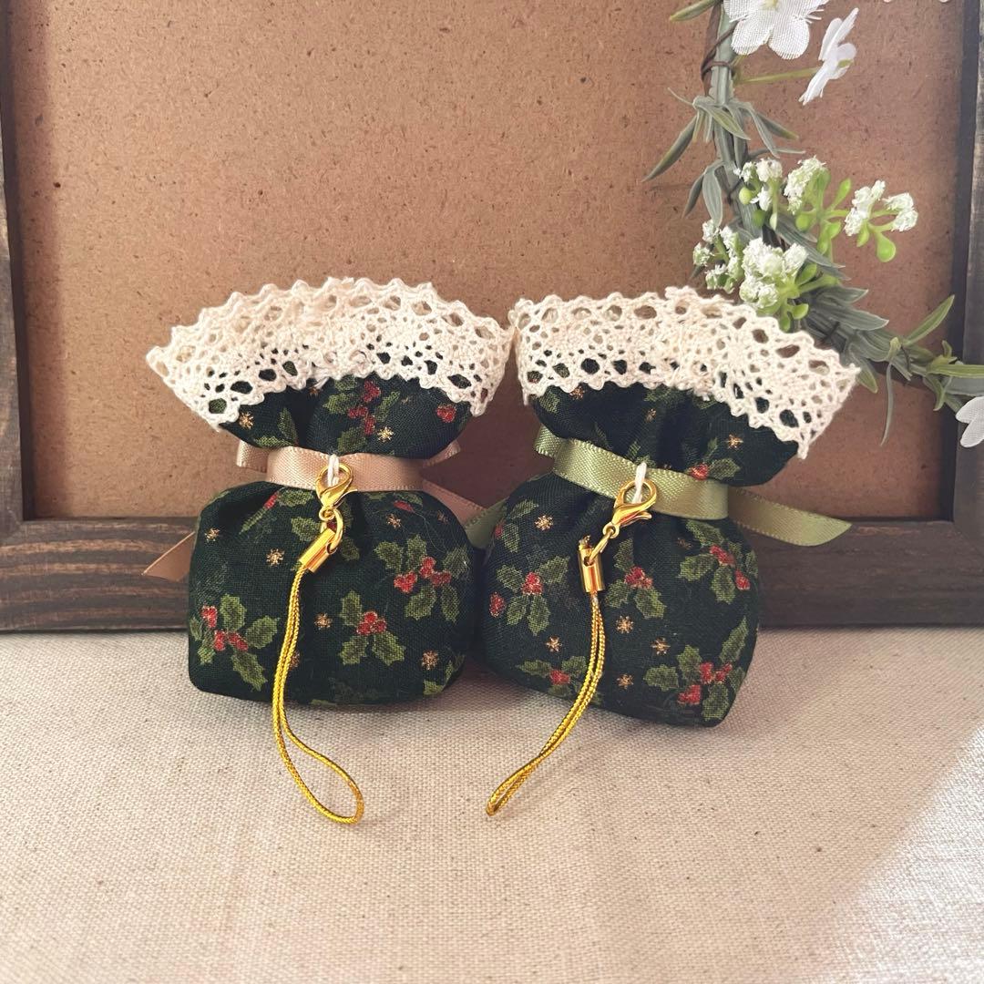 2411-29 ミニストラップサシェ 香り袋 2個組 ヒイラギ 緑 クリスマス