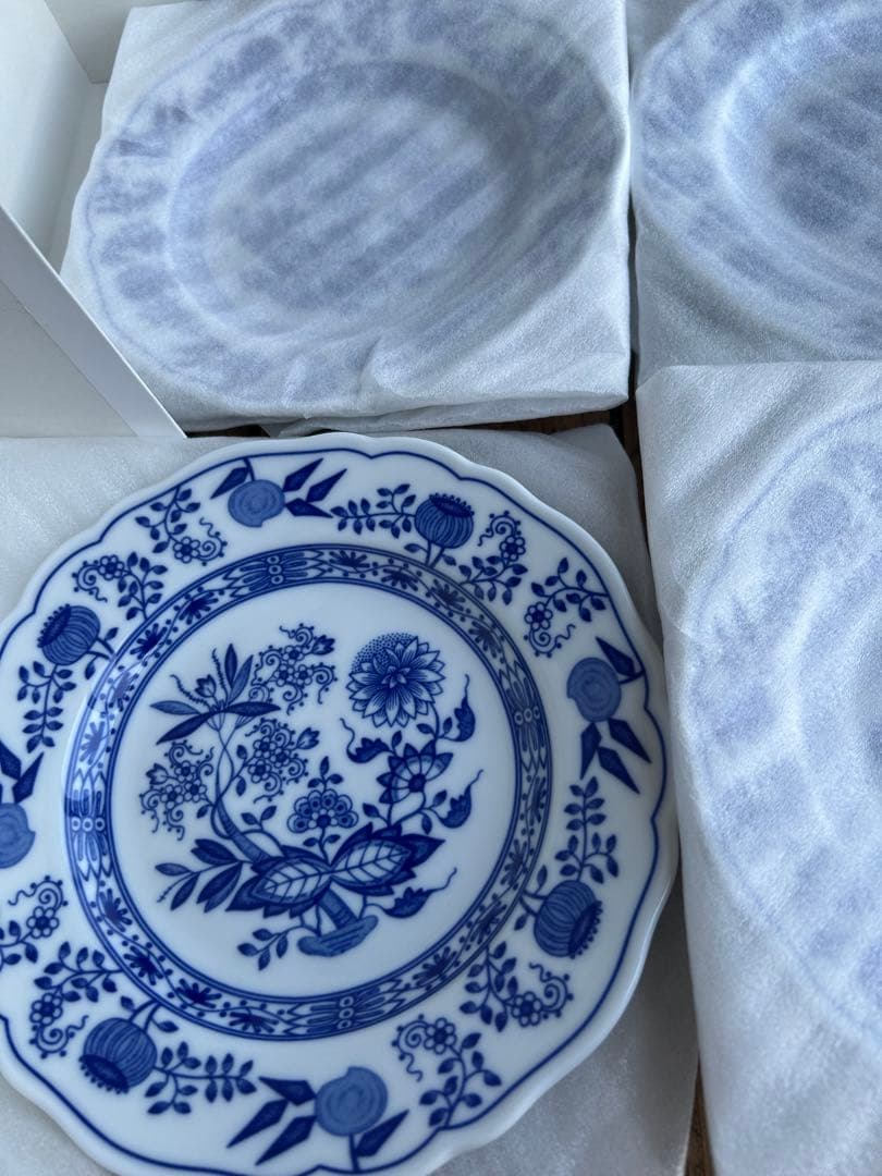 未使用品　フッチェンロイター ４枚皿　ブルーオニオン　未使用品　19cm