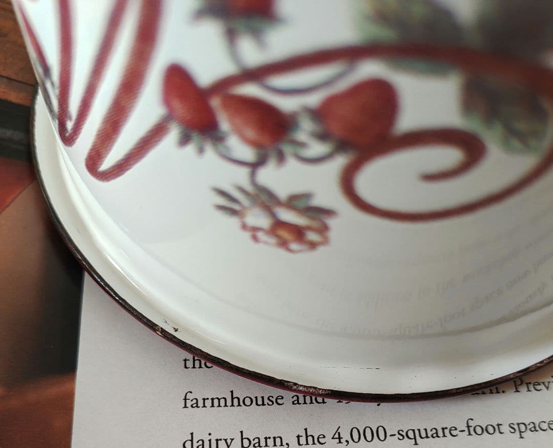 マニー　ロココ　ホーローキャニスター