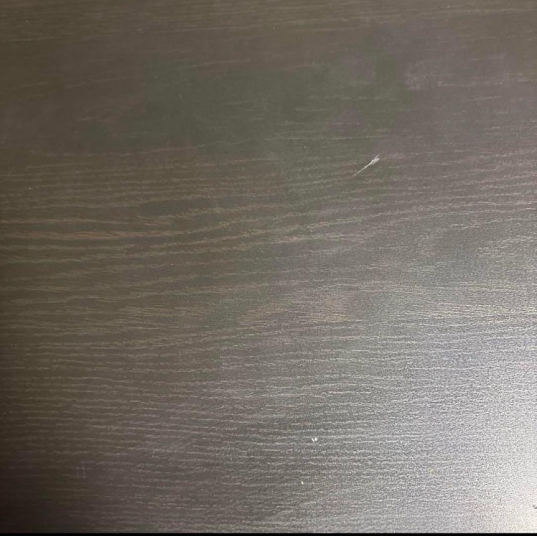 黒い机　　縦約52cm 横約107cm 高さ約76.5cm