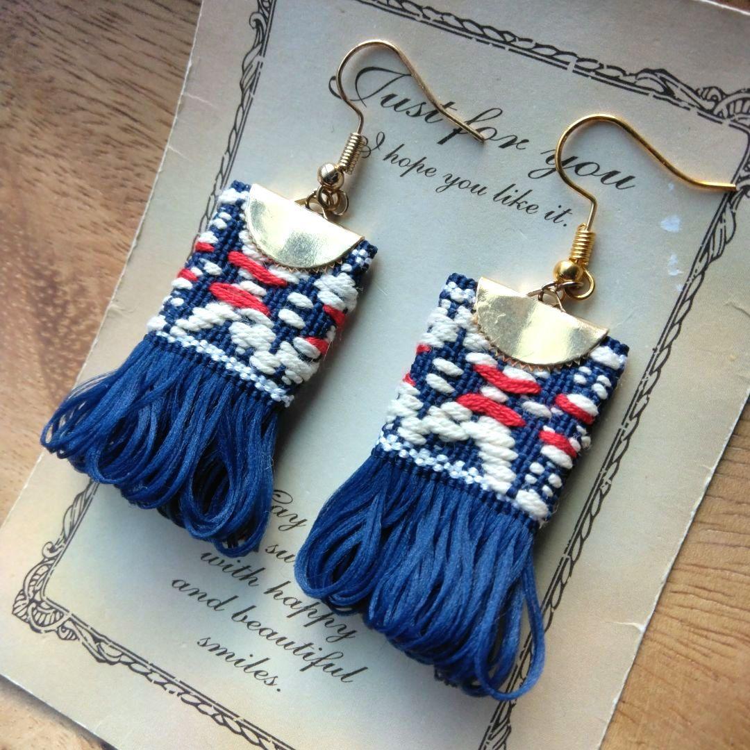 再販37　フリンジ　カラフル　ピアス　青　イヤリング　タッセル　アクセサリー
