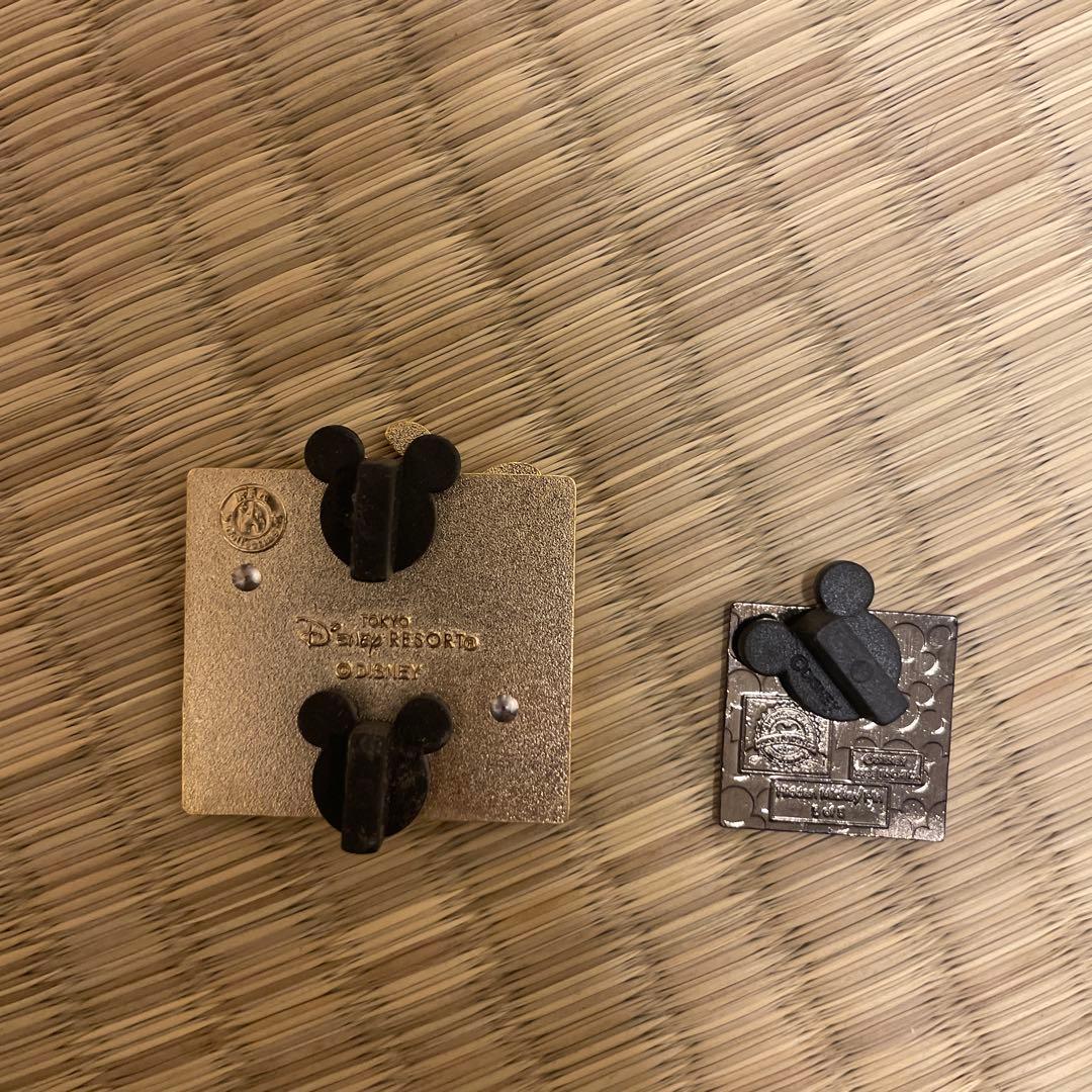 オズワルド ピンバッジ ディズニーリゾート製 - メルカリ